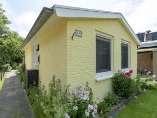 Holiday home in Callantsoog with patio - Callantsoog - 4