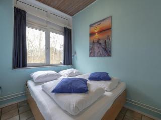 Spacious bungalow with lawn - Sint Maartenszee - 6