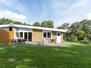 Spacious bungalow with lawn - Sint Maartenszee - 0