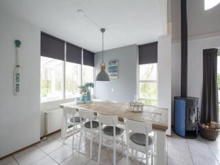 Lovely villa with spacious garden - Julianadorp - 4