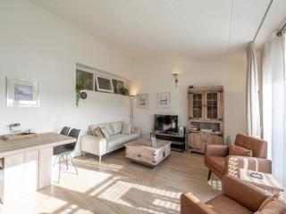 Calm apartment with balcony - Julianadorp - 4