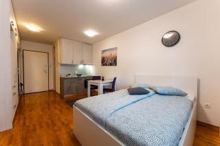 Flex SelfCheckIns 113 - Zagreb - Studio Apartment - New - 0
