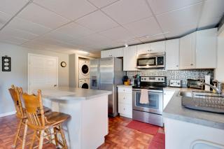 Couples Retreat with Lake View in Newport! - Newport - 2