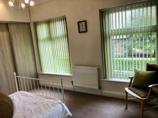 Cheerful 2 bedroom town house in Lancashire - 3