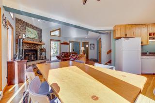 10 Mi to Keystone Resort Cabin with Private Hot Tub - Silverthorne - 1