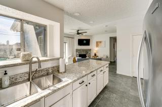 half Mi to Frisco Commons! Family Getaway with Patio - Frisco - 2