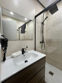 Exclusive Luxury Stay at Plaza Uncibay, Málaga Center - Málaga - 6