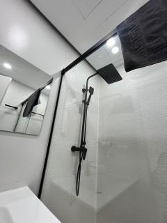 Exclusive Luxury Stay at Plaza Uncibay, Málaga Center - Málaga - 2