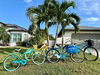 Family Oasis! Heated Salt Water Pool -Renovated-Great Central Location-Beach Gear-Free Bikes! - 2