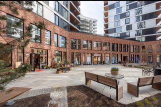 Stylish apartment in a fun neighborhood - 9