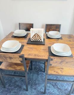 Apartment with Balcony near Chatham Dockside - 6