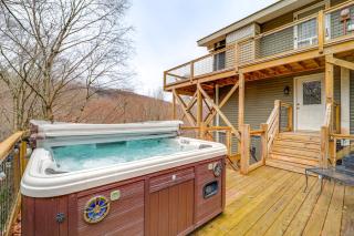 Home with Hot Tub and Views 2 Mi to Beech Mtn Ski - Beech Mountain - 9