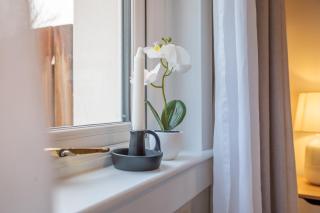Stylish Two Bedroom Apartment with Private Parking - Perth - 4