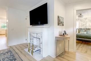 Walk Downtown and Canton Street Roswell Retreat! - 5