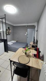 "Charmant"studio avec balcon - Laxou - 2