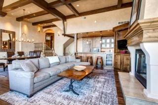 KBM Resorts Luxurious Ski Access Chefs Kitchen 3 fireplaces Free winter shuttle to lifts VIN-17 - Park City - 3