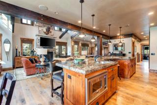 KBM Resorts Deer Valley Penthouse Hot Tub Pool Table Shuffleboard PRH-685 - Park City - 2