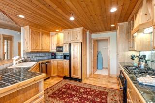 KBM Resorts Large 4Bdrm home walk to Deer Valley Resort Perfect Location ITT-22 - Park City - 1