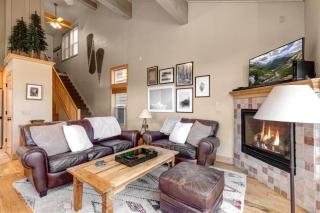 KBM Resorts 3bedroom home Walk to Park City Mountain shuttle to Main St PEA-1260 - Park City - 0
