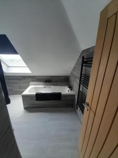 The Henge House - Salisbury - 2
