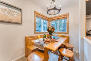 Westlake Cabin by AvantStay Hot Tub Near Skiing Walk to Restaurants Lake - Tahoe City - 1