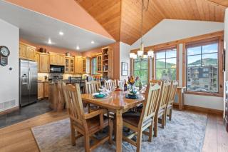 KBM Resorts Fantastic 1 level3Bdrm walk to Main and Town Lift AC TPC-301C - Park City - 1