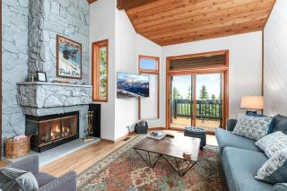 KBM Resorts Ski-inSki-out common Hot Tub Parking in Silver Lake Deer Valley. RGT-117 - 9