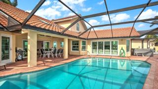 3123 Riverhouse King - Epic Riverfront View - 8