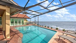 3123 Riverhouse King - Epic Riverfront View - 5