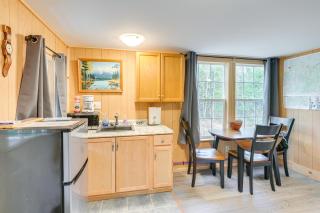 Cozy Brownville Cabin 2 Mi to Schoodic Lake! - - 5