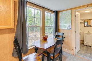 Cozy Brownville Cabin 2 Mi to Schoodic Lake! - - 4