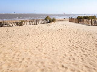 Beach Tonic - Humberston - 3