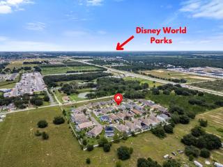 12 Min to Disney Heated Pool Family-Friendly BBQ Game Room & Sleeps 16 Guests - 3