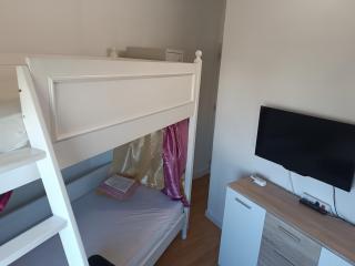 Sams Rooms - Solo Female Guest House - Amadora - 2