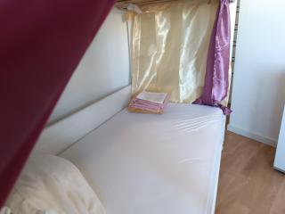 Sams Rooms - Solo Female Guest House - Amadora - 4
