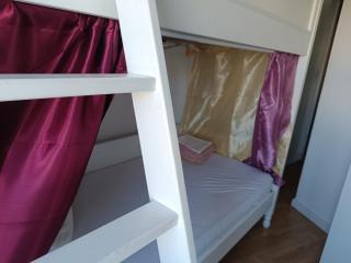 Sams Rooms - Solo Female Guest House - Amadora - 1