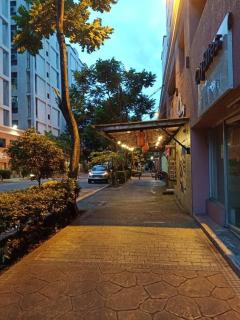 Home Away From Home near Edsa - Manila - 7
