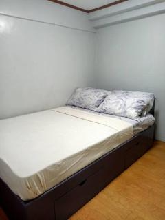 Home Away From Home near Edsa - Manila - 5