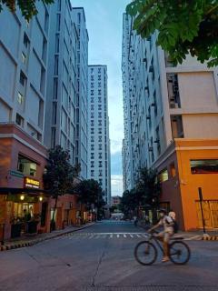 Home Away From Home near Edsa - Manila - 2