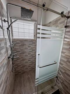 The Ardens, A Cozy Guest Chalet - - 6