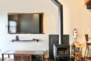 Modern Cabin-Style Loft in Vail On Shuttle Route - 4