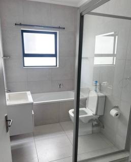 Brand New Beautiful 2 Bedroom, 2 Bathroom - Sandton - 3