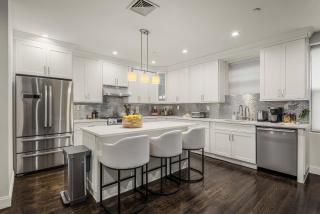 Luxe Harlem Retreat 3BR Designer Home w Parking - 2