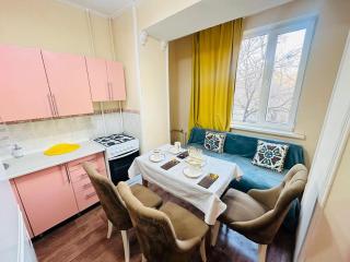 Золотой Квадрат на проспекте Достык - Almaty - 1