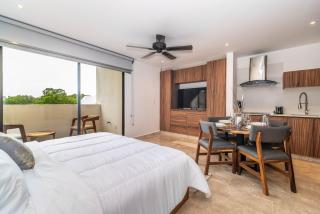 King Suite with Balcony, Gym, Rooftop Pool - Tulum - 2