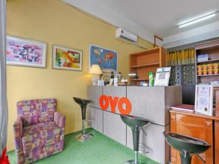 OYO 89922 The Sarina Hotel & Cafe - Jeli - 2