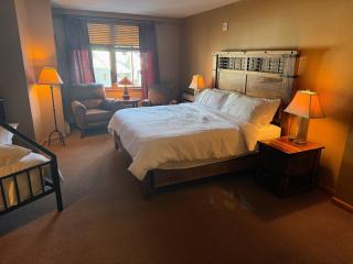 Ski-In Ski-Out Condo at Zephyr Mountain Lodge 1518 - 3