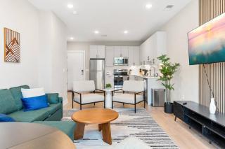 Modern 1-BD - Pier Views - Near Old City - Philadelphia - 3