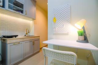 Warm and Cozy Studio Evenciio Apartment Margonda near UI By Travelio - 6