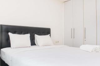 Fully Furnished with Cozy Design 2BR The Bellezza Apartment By Travelio - Jakarta - 0
